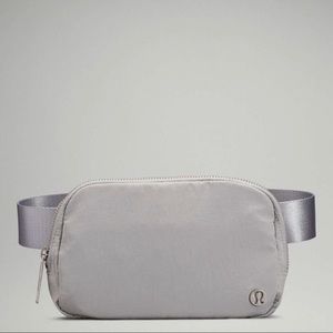 Lululemon everyday belt bag in silver